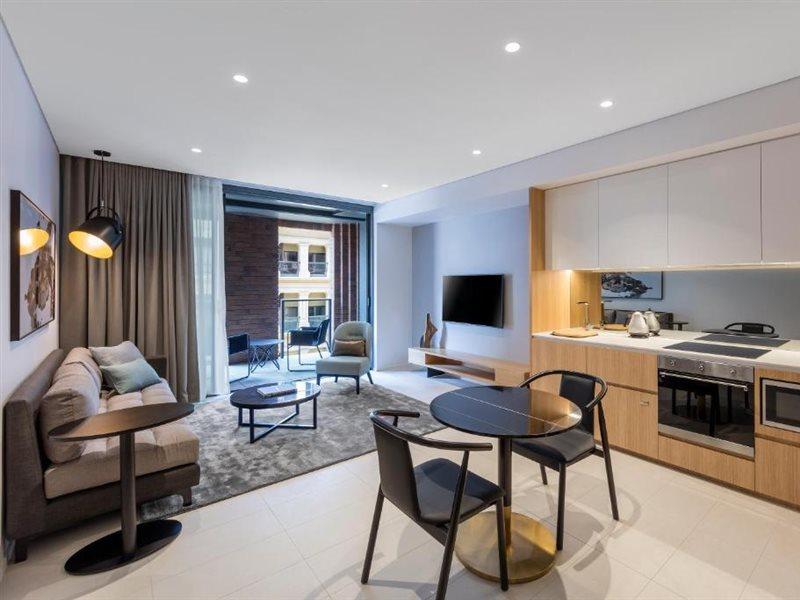 Skye Suites Сидней Экстерьер фото A typical apartment at The Standard